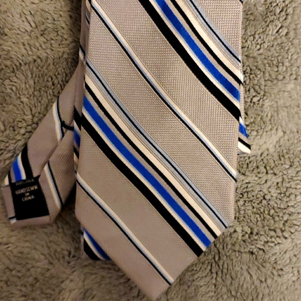 Men's tie